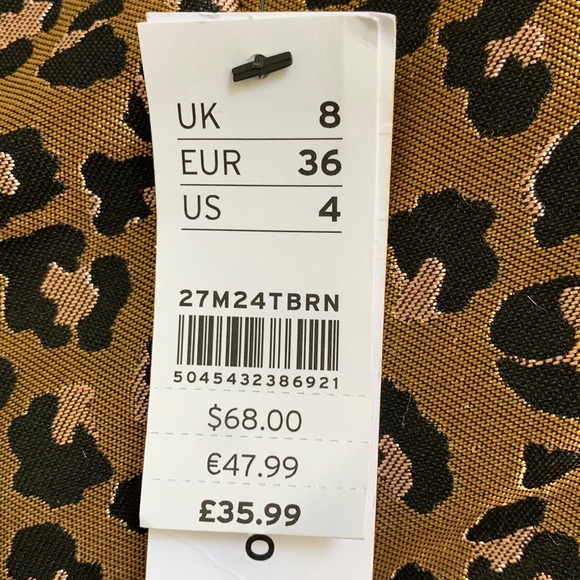 🥻BRAND NEW SET OF CLOTHES NEVER WORN !!! - Picture 4 of 4